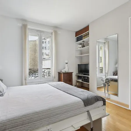 St Dominique - Invalides - B'your Apartamento Paris