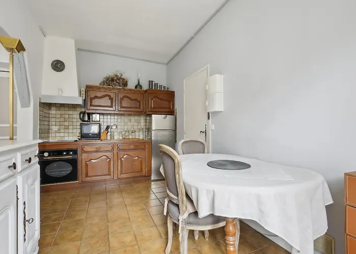 Apartment St Dominique - Invalides - B'your Paris